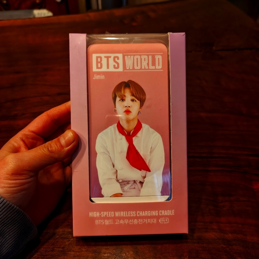 K pop BTS high speed wireless charging cradle
